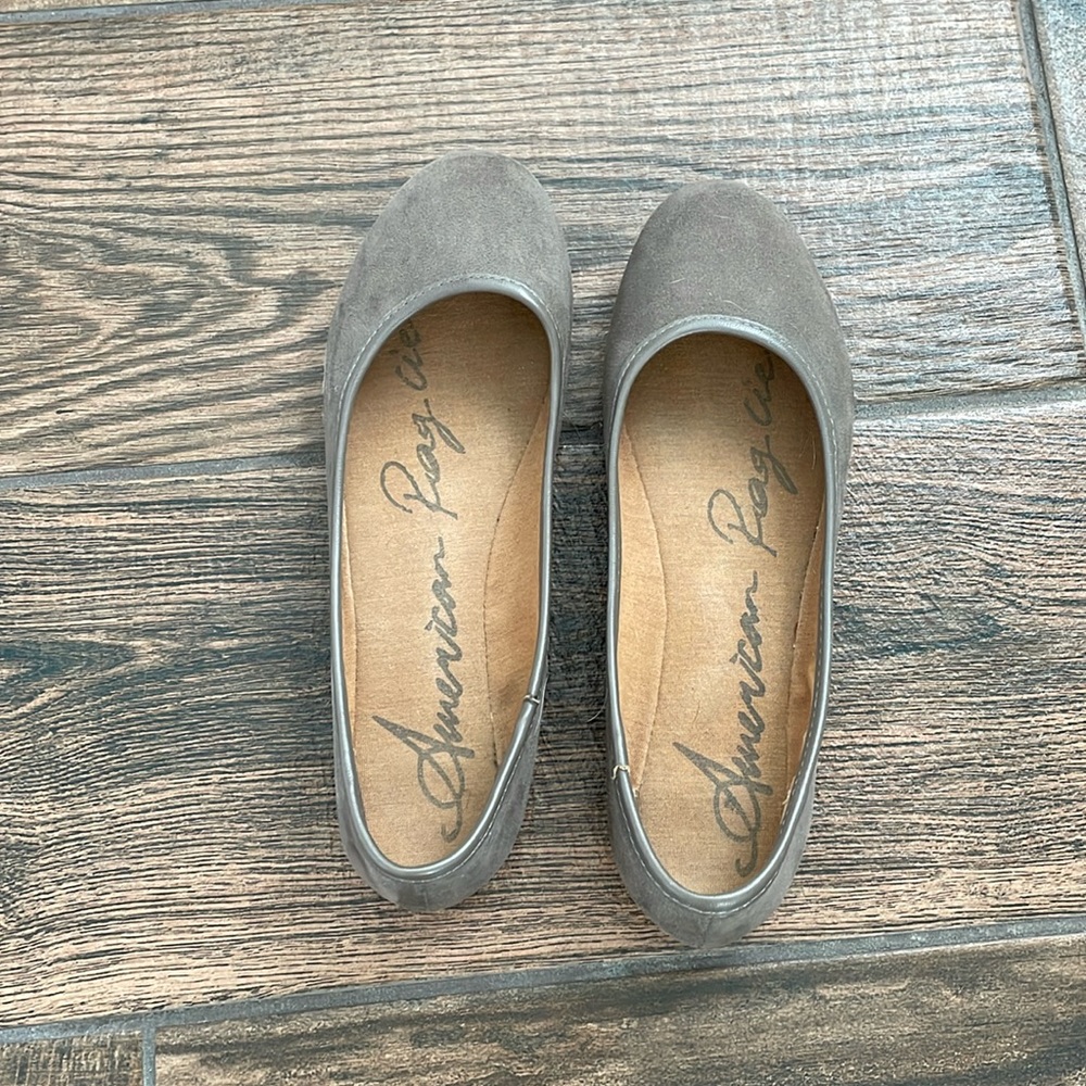 Size 8 Flats